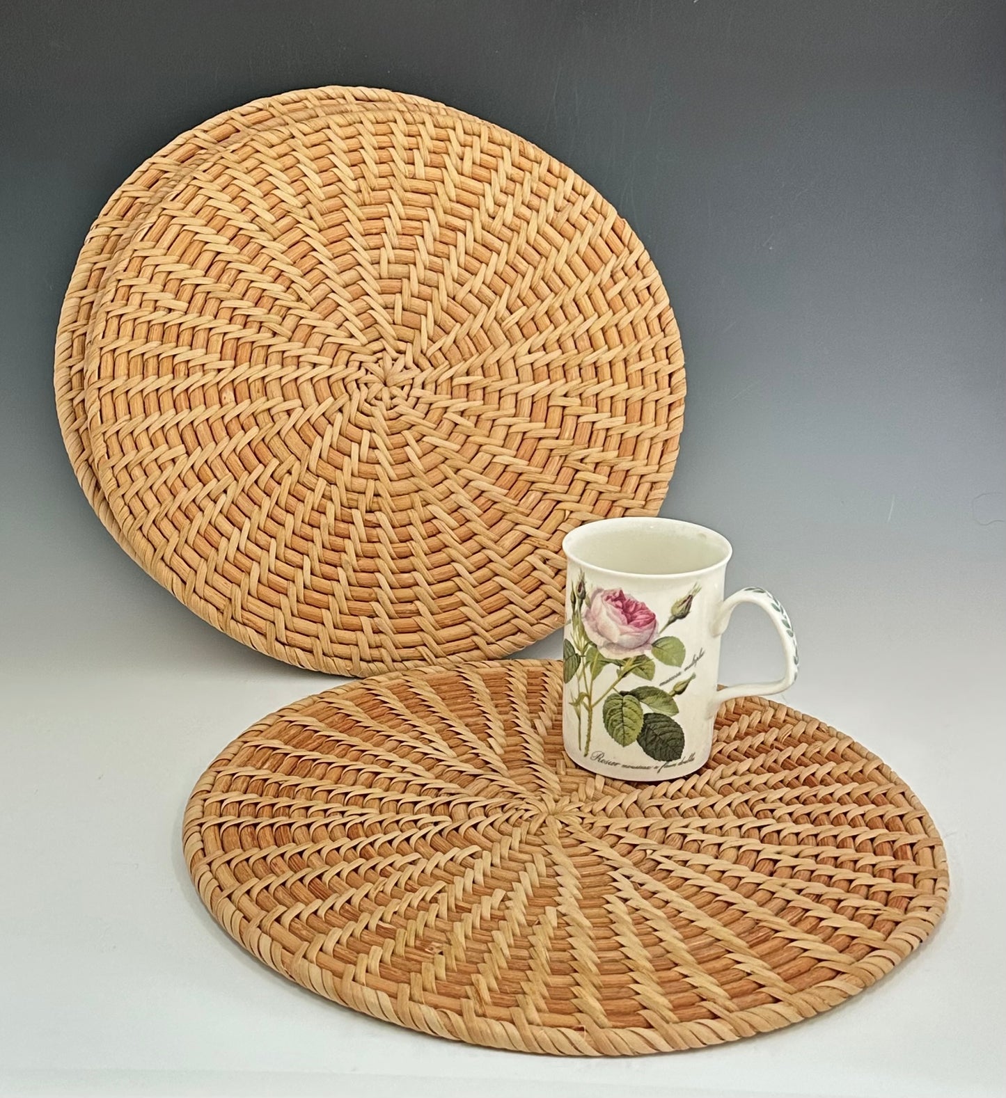 NATURAL FIBER PLACEMATS SET OF FOUR, ROUND, LARGE