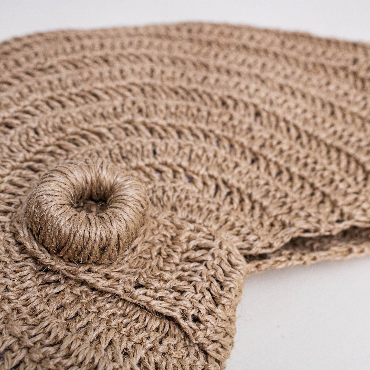 ROUND JUTE & LEATHER BAG