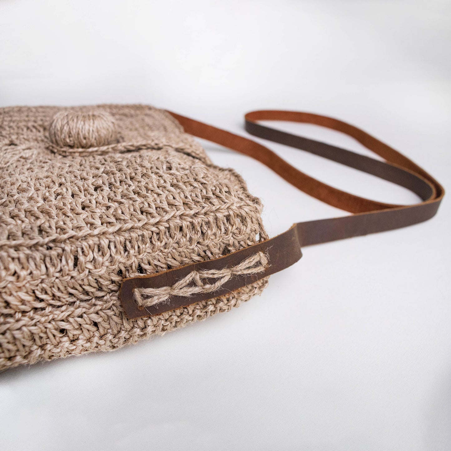 SQUARED JUTE & LEATHER BAG
