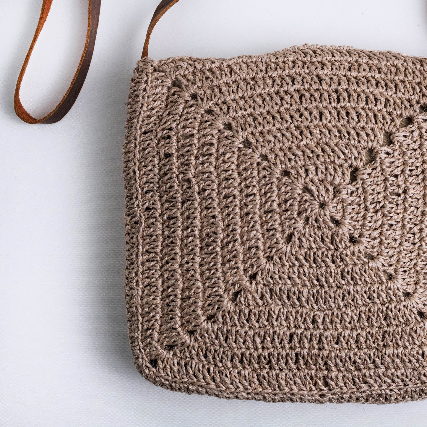 SQUARED JUTE & LEATHER BAG