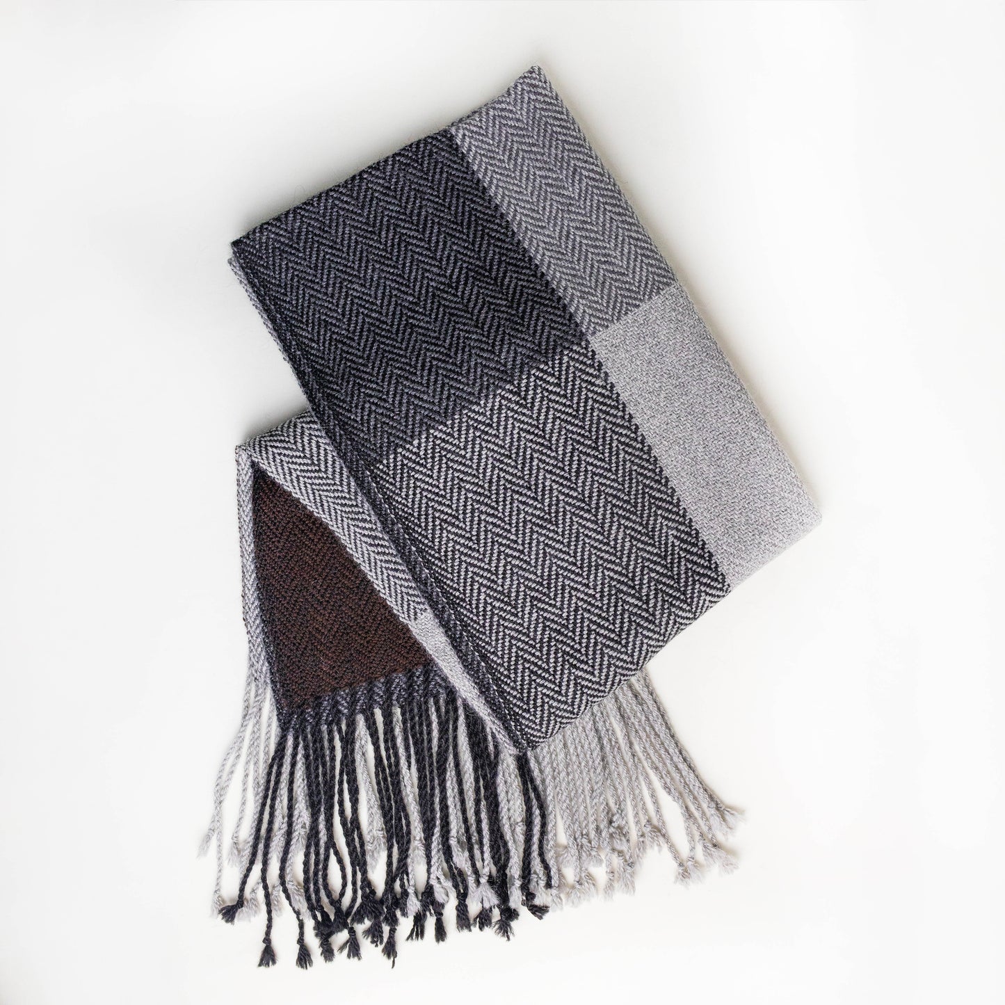 GREY GEOMETRIC ALPACA SHAWL