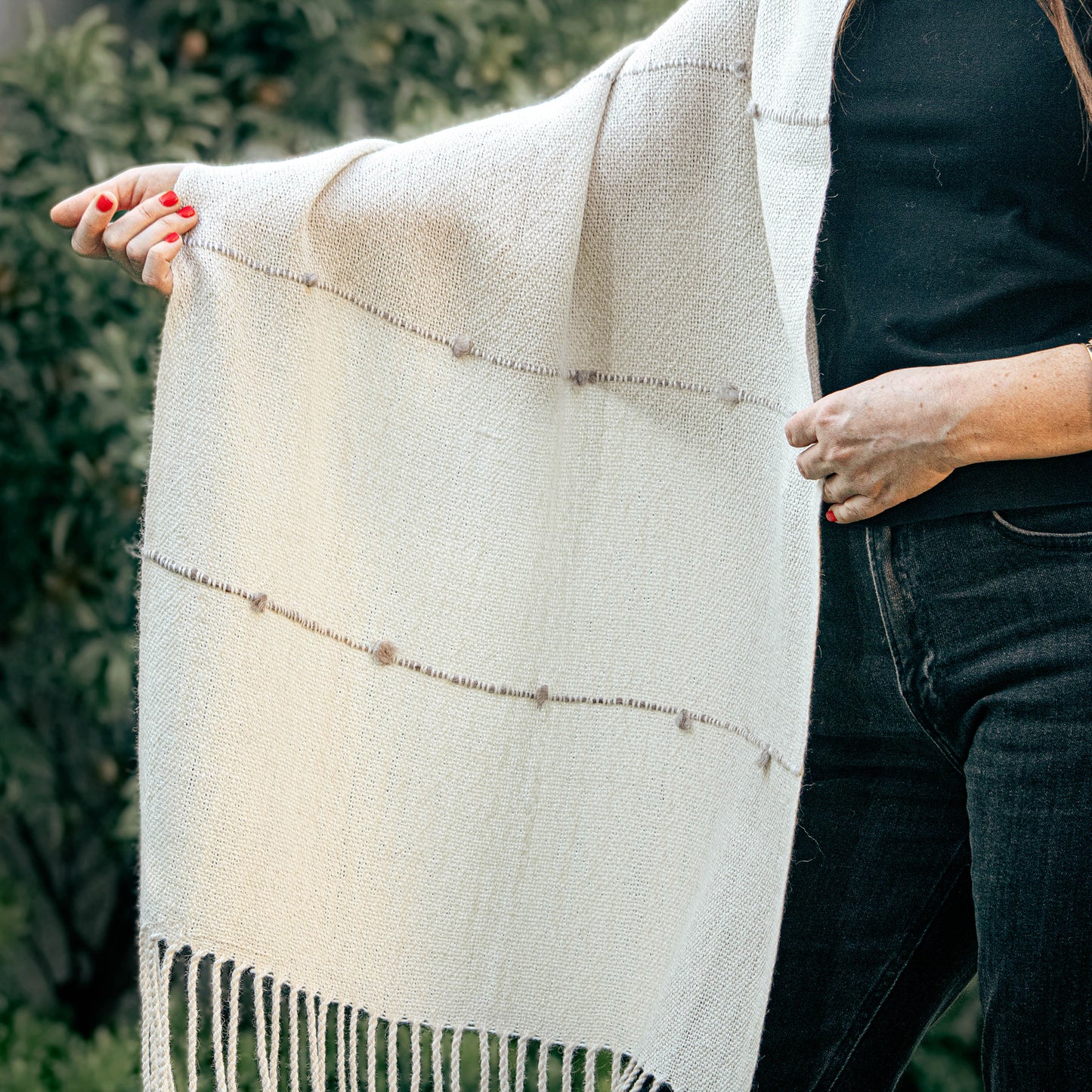 WHITE ALPACA SHAWL