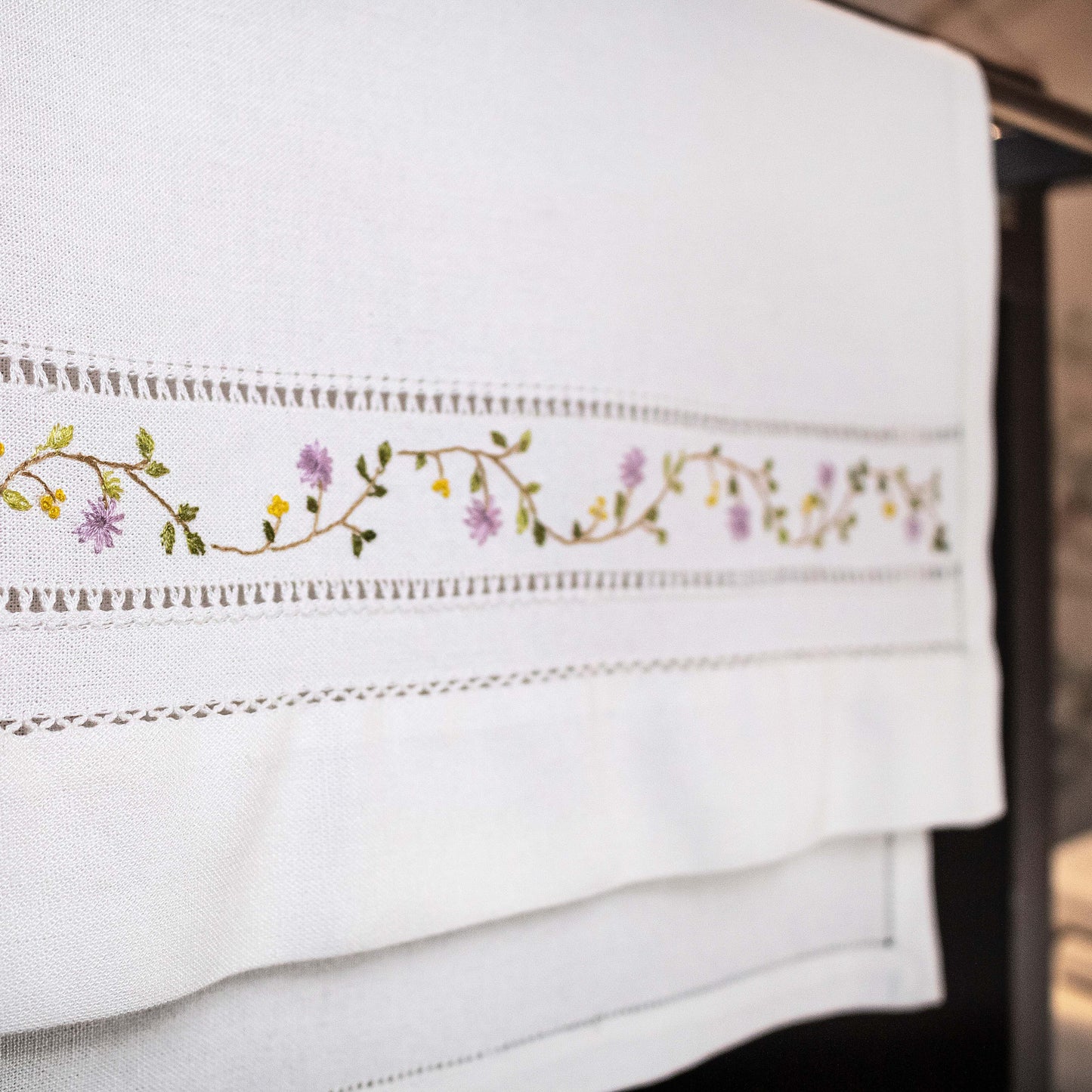 LINEN HAND TOWEL