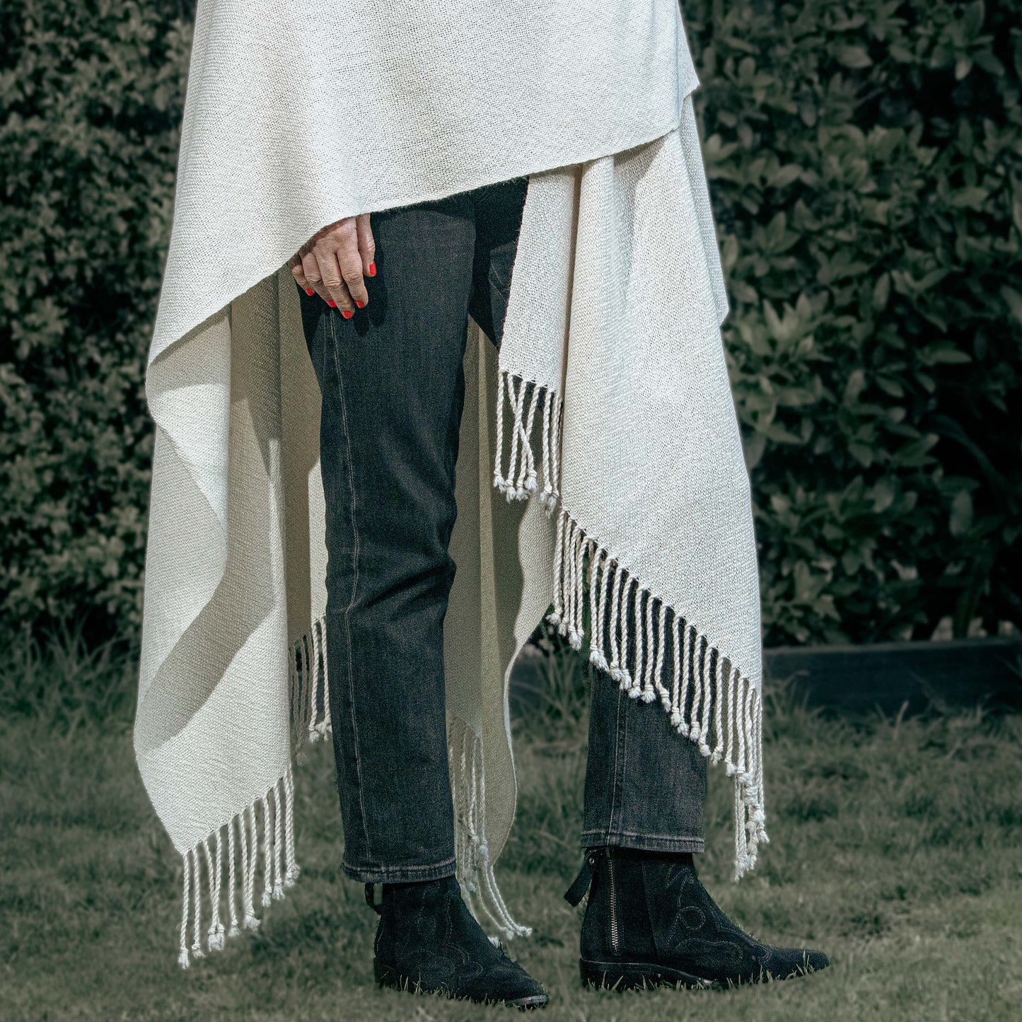 WHITE ALPACA RUANA WRAP